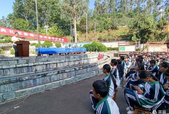 隆阳区杨柳乡民族中学环境