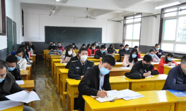 华兴中学阅读区