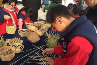 筏头中心学校阅读区